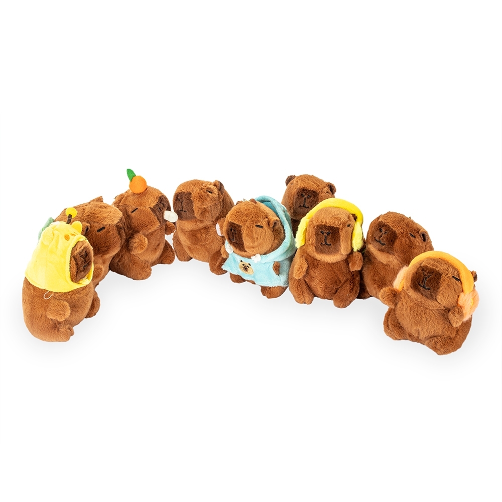 Chaveiro capivara pelúcia